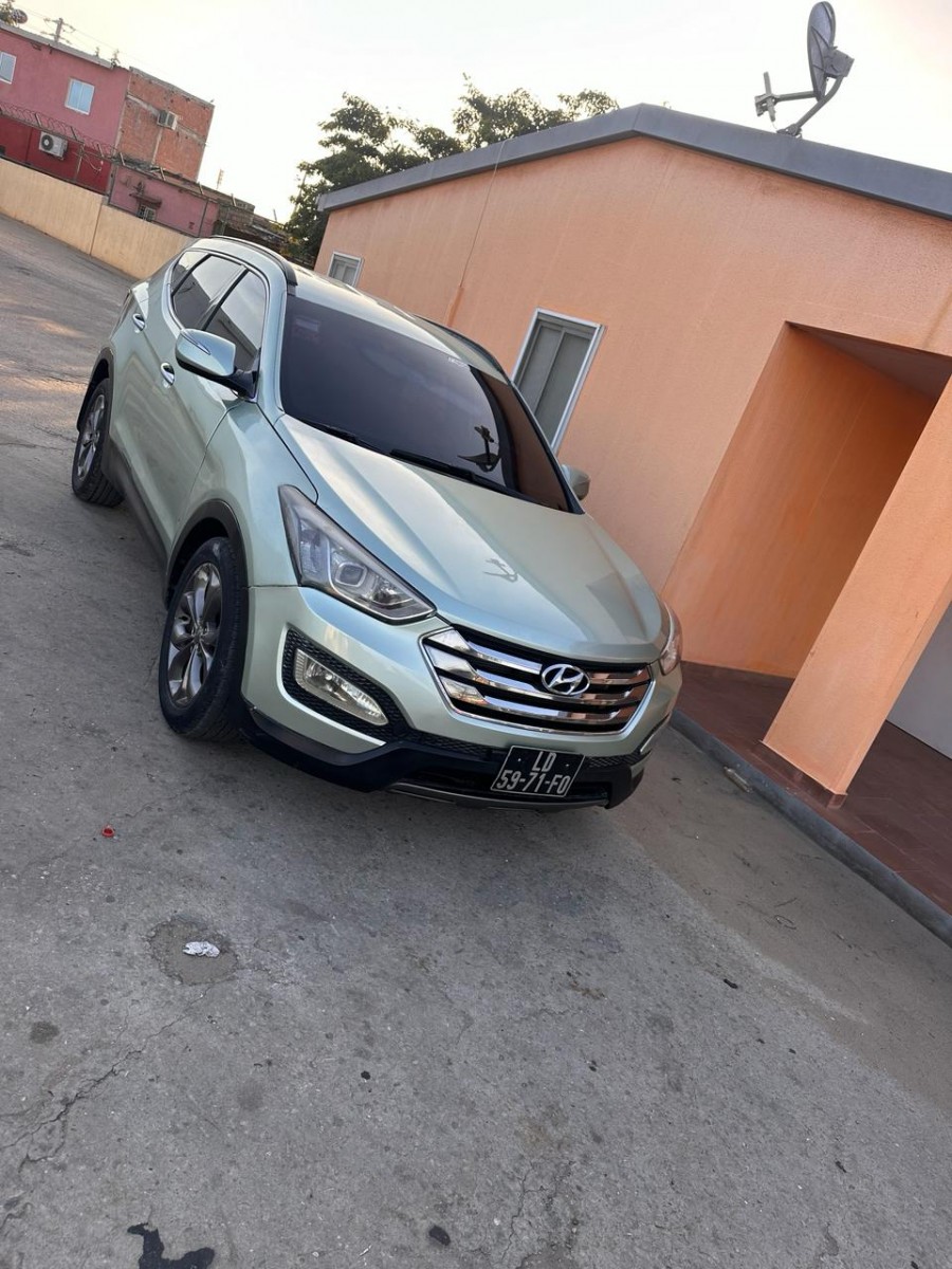 Hyundai Santa Fe 2014 Gasolina Angocarro