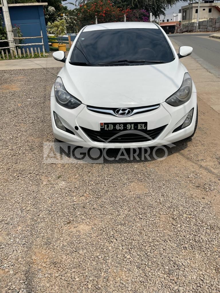 Hyundai Elantra 2014 (Gasolina) - Angocarro