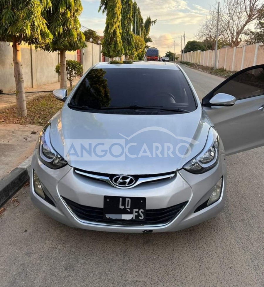 Hyundai Elantra 2014 (Gasolina) - Angocarro