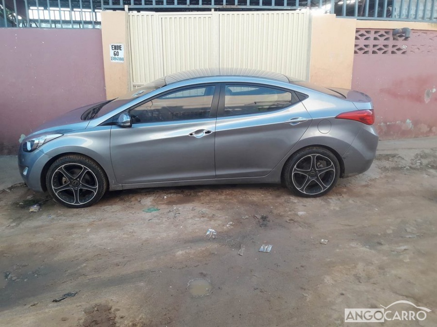 Hyundai Elantra 2014 (Gasolina) - Angocarro