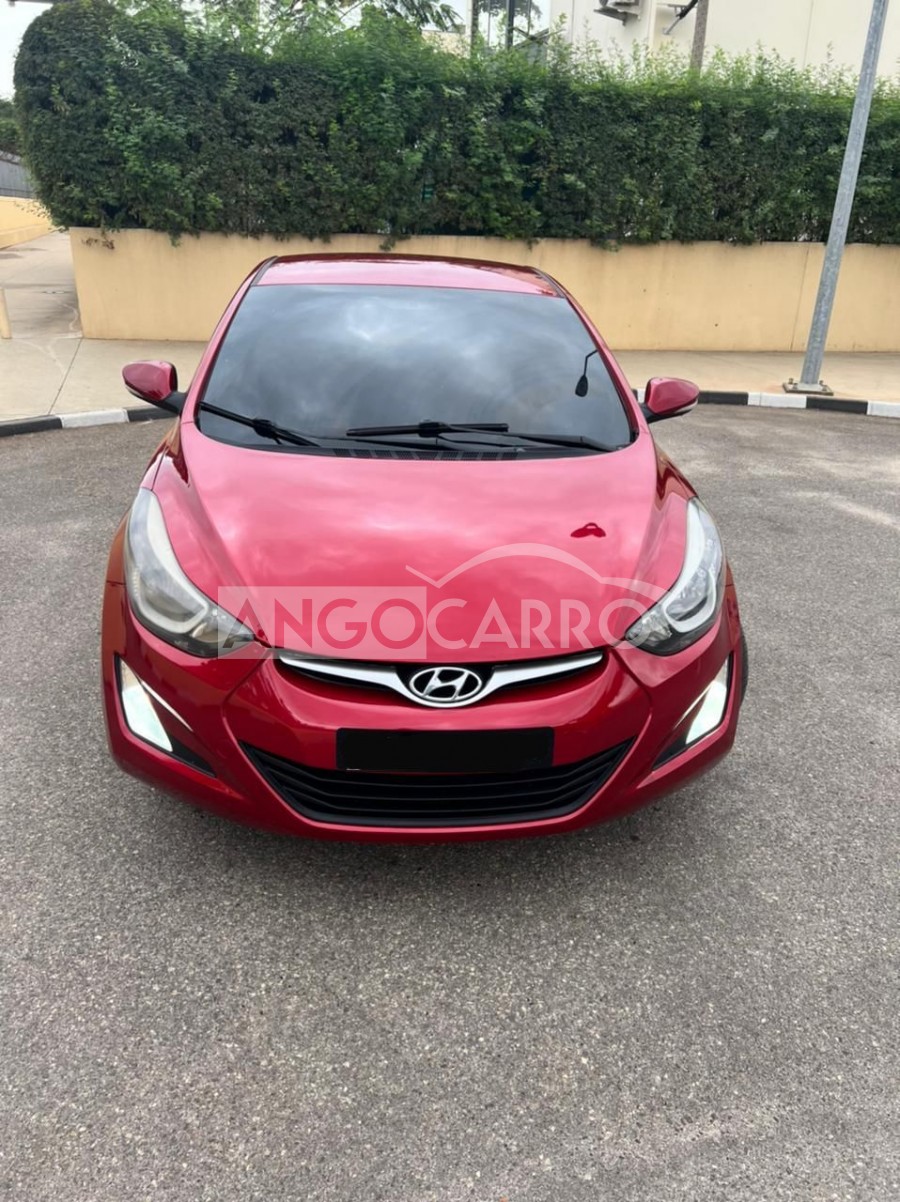 Hyundai Elantra 2014 (Gasolina) - Angocarro