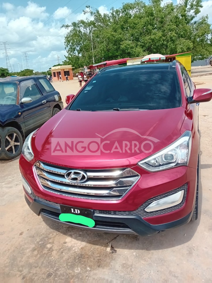 Hyundai Santa Fe 2015 (Gasolina) - Angocarro