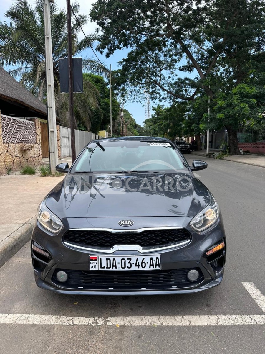 Kia Forte Koup 2023 (Gasolina) - Angocarro