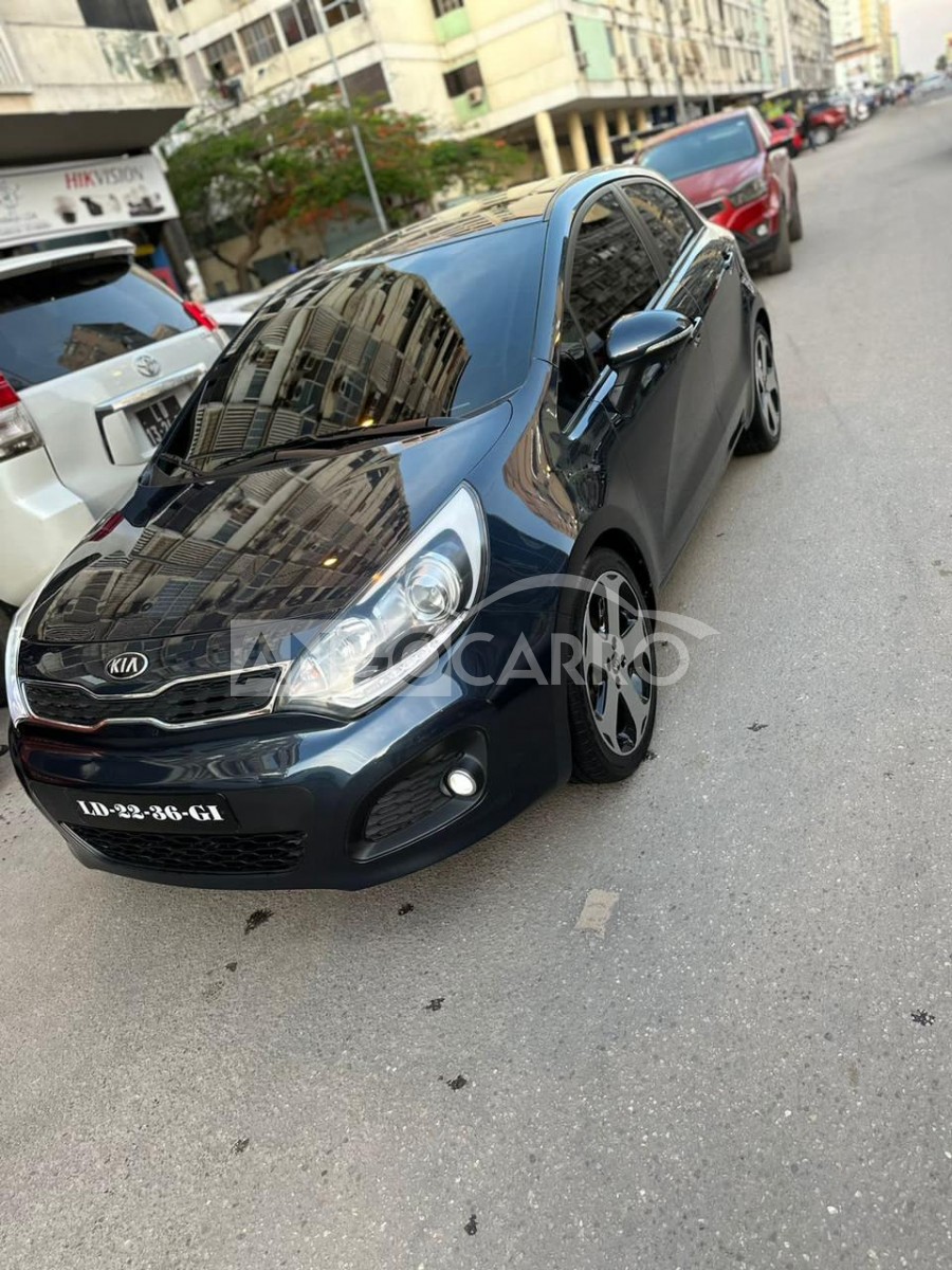 Kia Rio Gasolina Angocarro