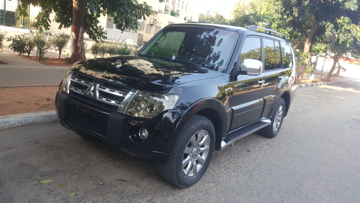 Mitsubishi pajero 2013 года